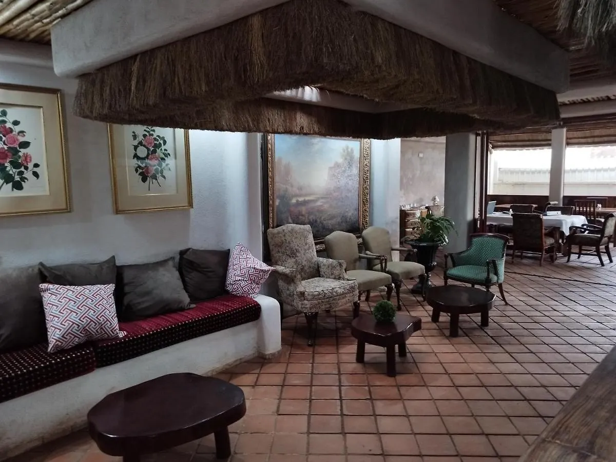 Mia Safari Lodge And Restaurant عنتيبي