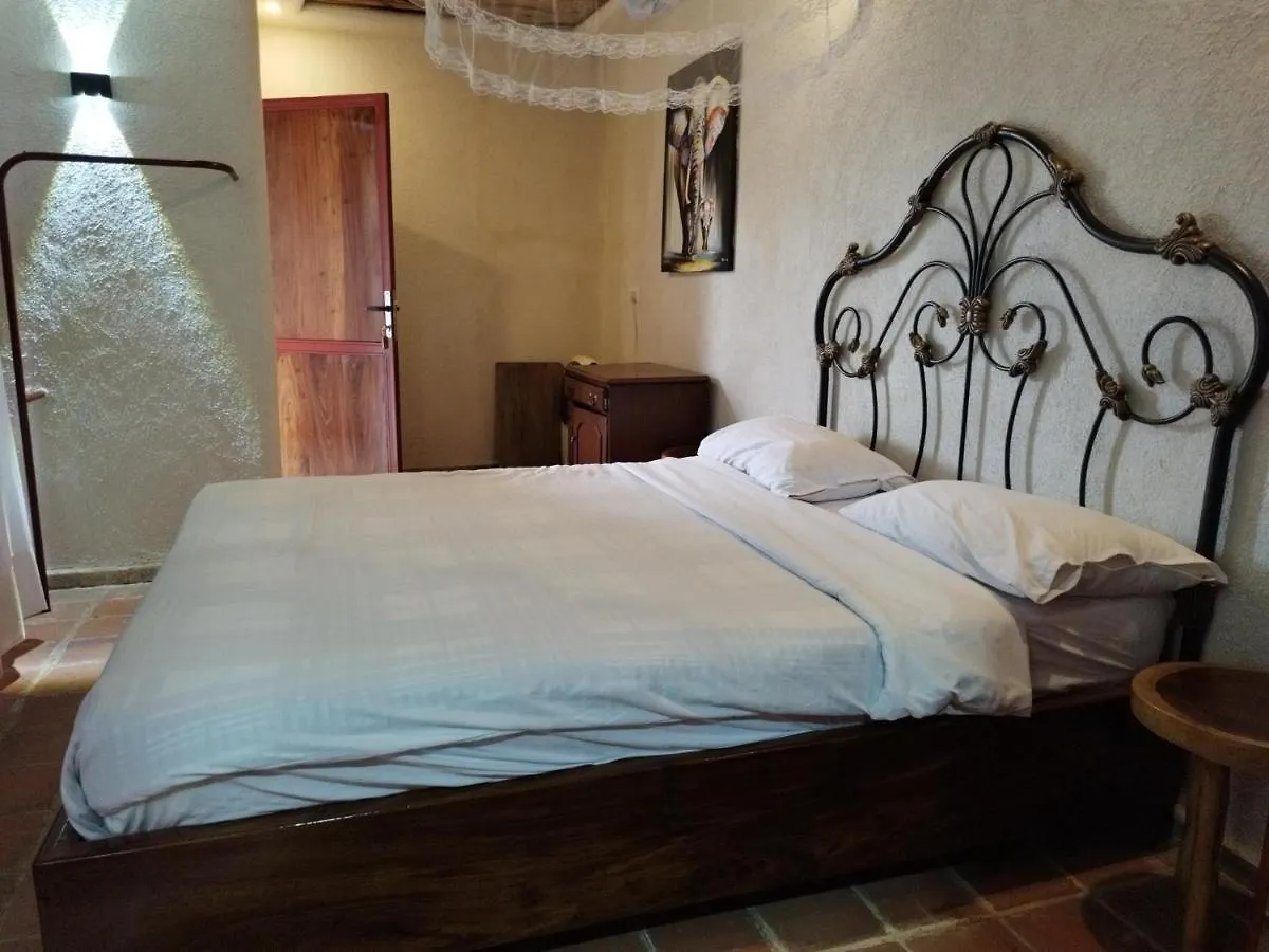 Mia Safari Lodge And Restaurant عنتيبي